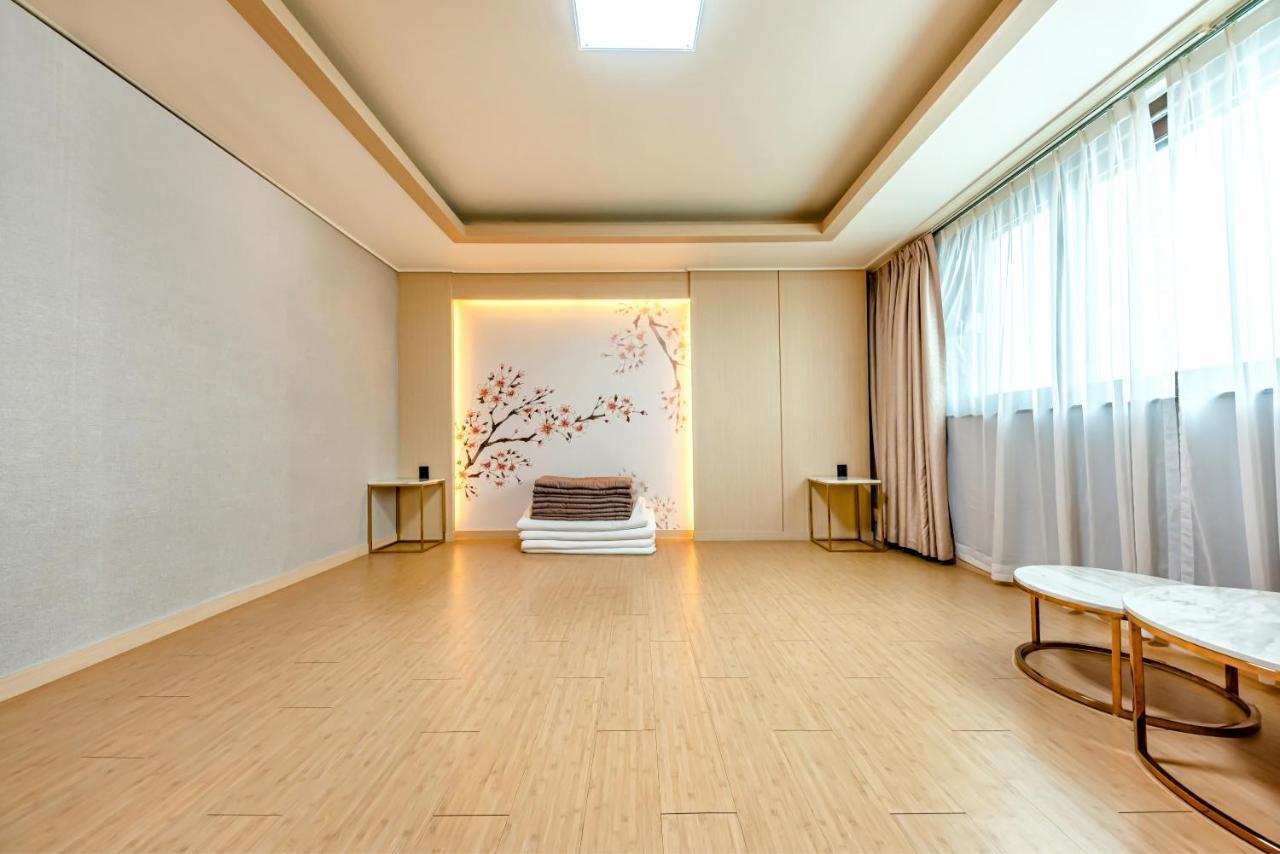 Hs Tourist Hotel Yeosu Esterno foto