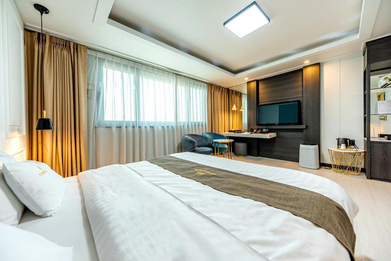 Hs Tourist Hotel Yeosu Esterno foto