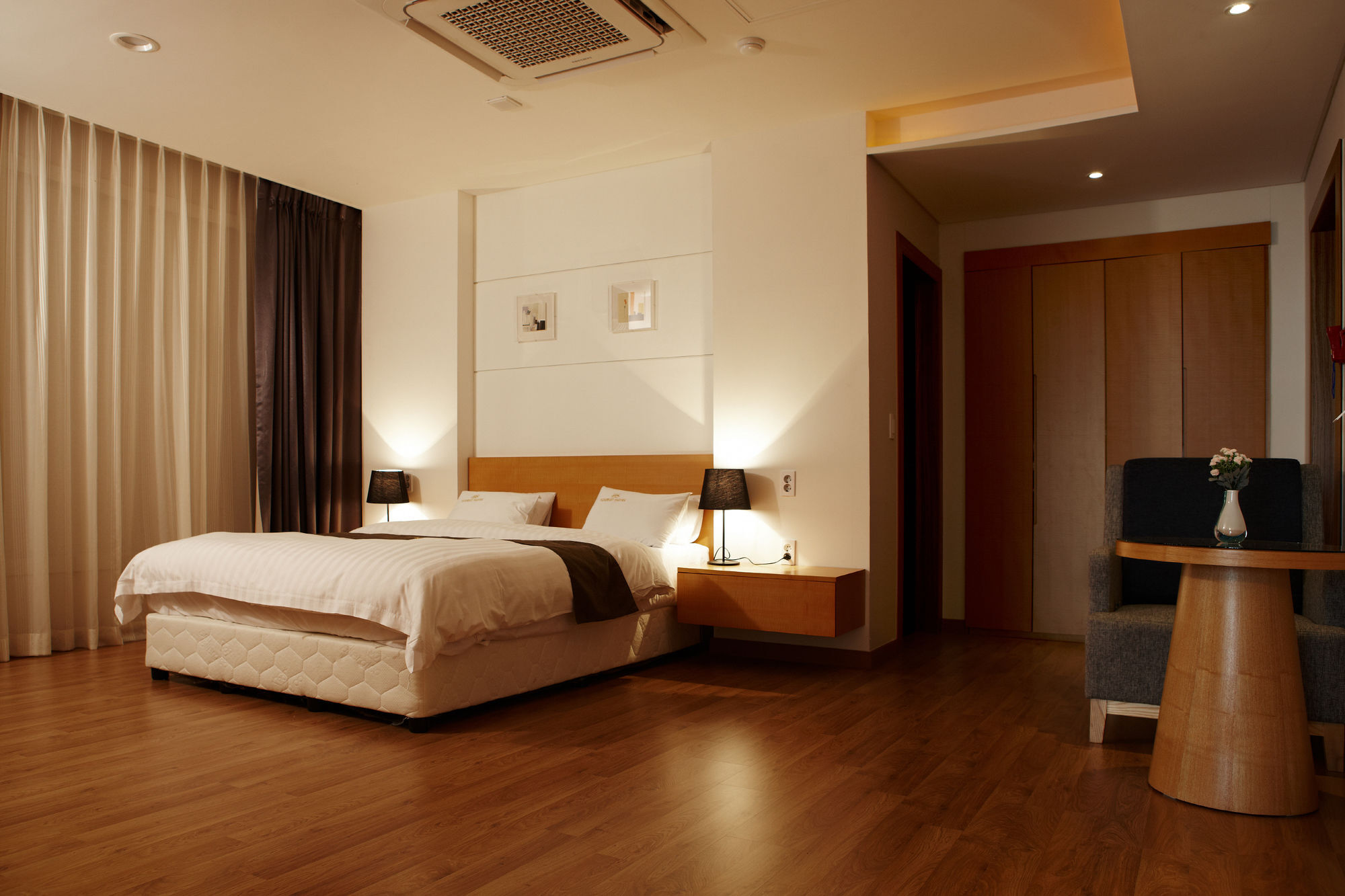 Hs Tourist Hotel Yeosu Esterno foto